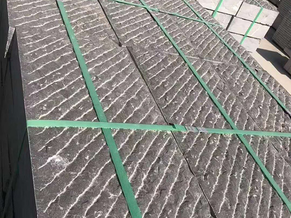 青石手凿面