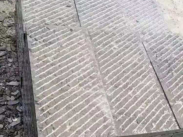 青石板栈道面