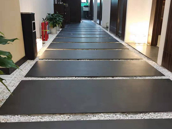 如何辨别青石板材的优劣